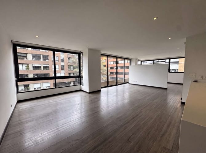 Apartamento de 3 alcobas en venta en Barrios Unidos, Bogotá, 203 m² · foto 2 de 16