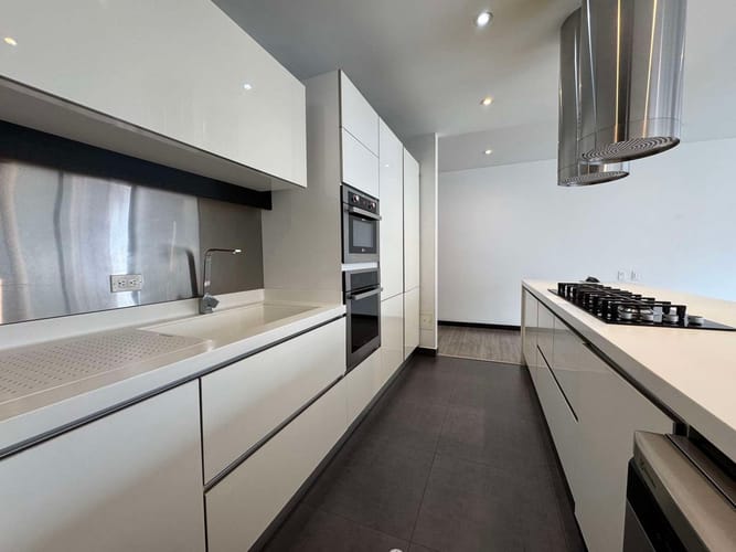 Apartamento de 3 alcobas en venta en Barrios Unidos, Bogotá, 203 m² · foto 5 de 16