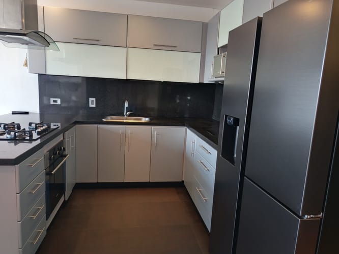 Apartaestudio en venta en Chicó Navarra, Bogotá, 58 m² · foto 3 de 18