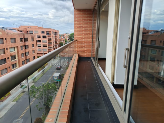 Apartaestudio en venta en Chicó Navarra, Bogotá, 58 m² · foto 7 de 18