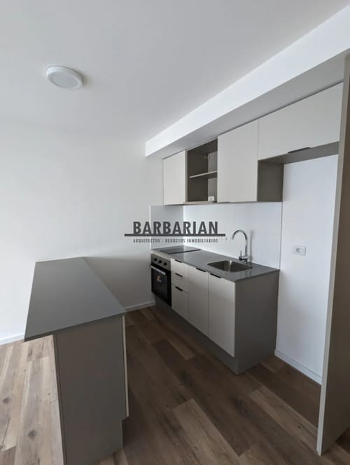 ALQUILER MONOAMBIENTE CON PATIO EN CORDÓN! · Photo 2