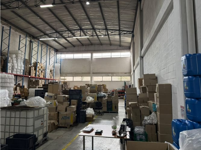 Bodega en arriendo en La Tablaza, La Estrella, 825 m² · foto 2 de 7