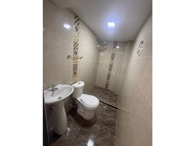 Casa de 6 alcobas en venta en San Carlos, Cali, 140 m² · foto 4 de 14