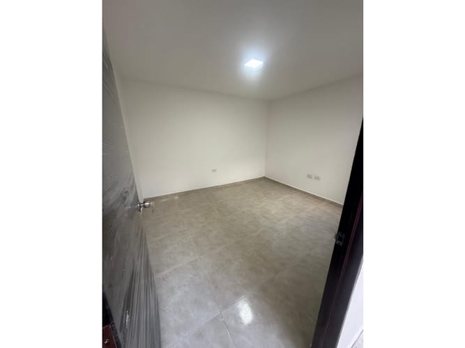 Casa de 6 alcobas en venta en San Carlos, Cali, 140 m² · foto 9 de 14