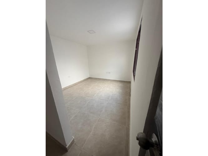 Casa de 6 alcobas en venta en San Carlos, Cali, 140 m² · foto 13 de 14