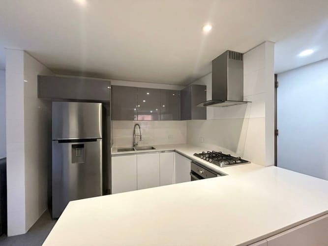 Apartamento de 2 alcobas en venta en Chico Norte, Bogotá, 86 m² · foto 3 de 24