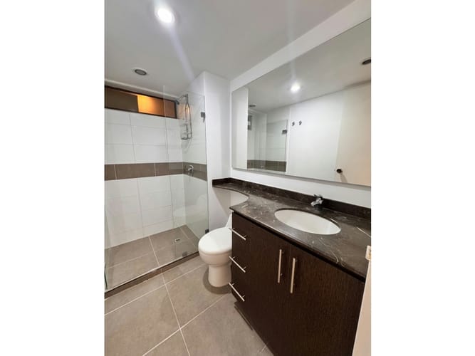 Apartamento de 3 alcobas en venta en El Poblado, Medellín, 107 m² · foto 10 de 15