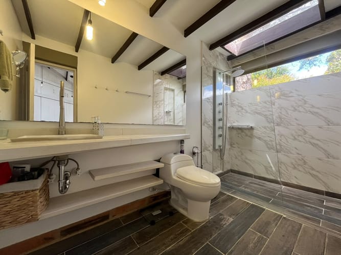 Casa de 3 alcobas en venta en Las Palmas, Envigado, 285 m² · foto 16 de 20