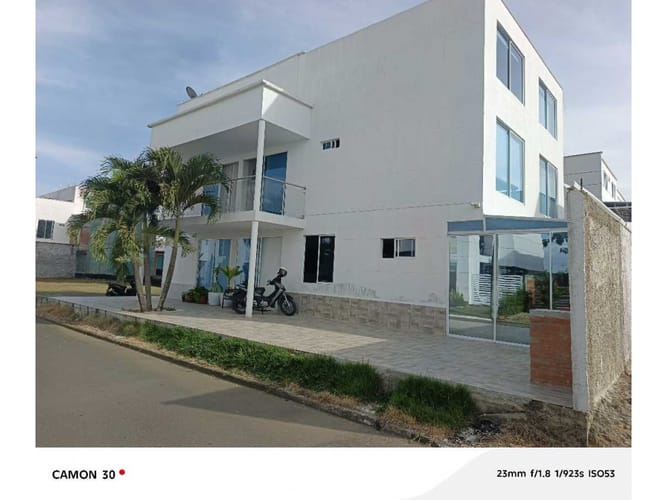 Casa de 6 alcobas en venta en Las Mercedes, Jamundí, 300 m² · foto 6 de 24
