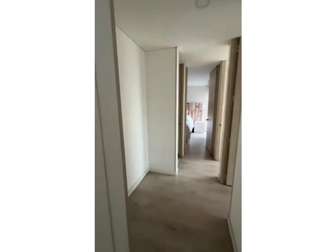 Apartamento de 3 alcobas en venta en Ricaurte, Bogotá, 79 m² · foto 5 de 23