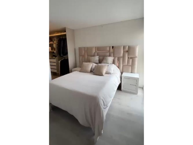 Apartamento de 3 alcobas en venta en Ricaurte, Bogotá, 79 m² · foto 6 de 23