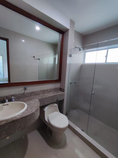 Casa de 5 alcobas en venta en Girardot, Girardot, 400 m² · foto 7 de 15