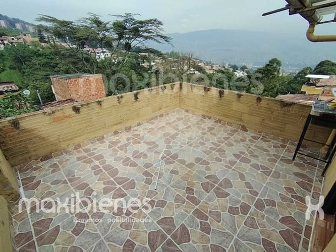 Casa de 4 alcobas en arriendo en Pajarito, Medellín, 75 m² · foto 6 de 17