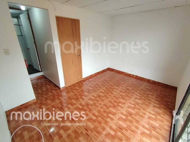 Casa de 4 alcobas en arriendo en Pajarito, Medellín, 75 m² · foto 11 de 17