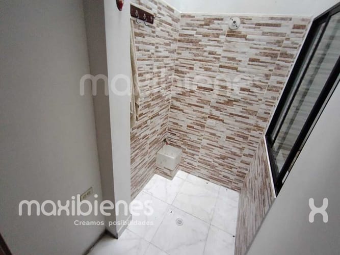 Casa de 4 alcobas en arriendo en Pajarito, Medellín, 75 m² · foto 13 de 17