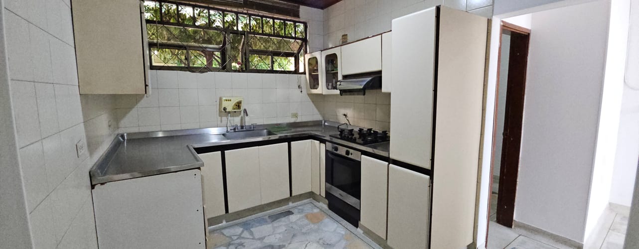 Casa de 5 alcobas en venta en La Independencia, Neiva, 217 m² · foto 3 de 24