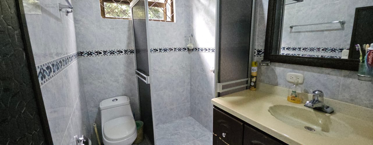 Casa de 5 alcobas en venta en La Independencia, Neiva, 217 m² · foto 11 de 24