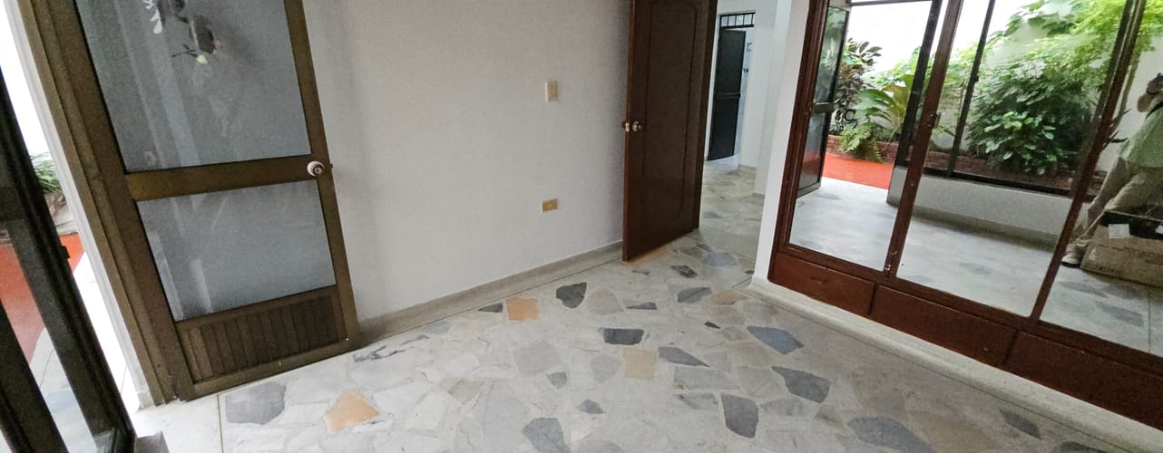 Casa de 5 alcobas en venta en La Independencia, Neiva, 217 m² · foto 19 de 24