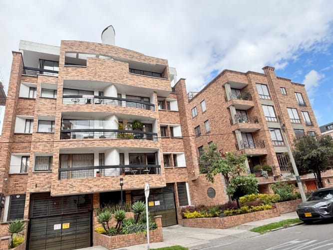 Apartamento de 3 alcobas en venta en Chicó Navarra, Bogotá, 220 m² · foto 17 de 17
