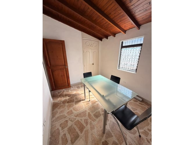 Oficina en arriendo en La Gloria, Medellín, 16 m² · foto 3 de 11