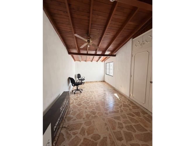 Oficina en arriendo en La Gloria, Medellín, 16 m² · foto 5 de 11