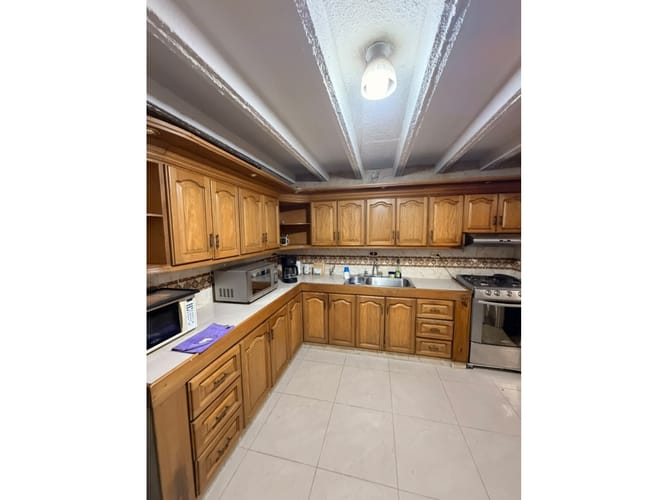 Oficina en arriendo en La Gloria, Medellín, 16 m² · foto 9 de 11