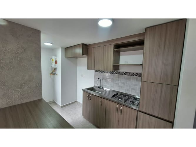 Apartamento de 3 alcobas en venta en Bucaros, Bello, 57 m² · foto 3 de 17