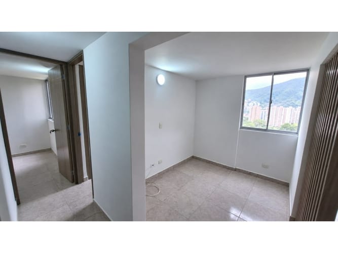 Apartamento de 3 alcobas en venta en Bucaros, Bello, 57 m² · foto 6 de 17