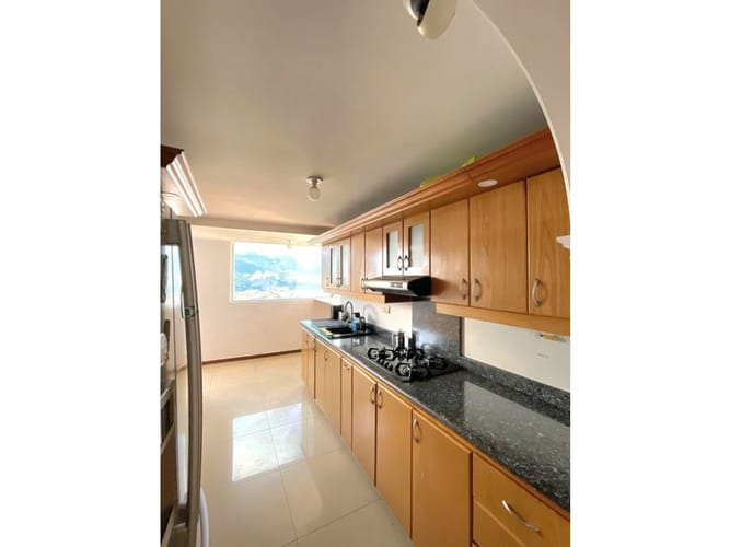 Apartamento de 3 alcobas en arriendo en El Poblado, Medellín, 146 m² · foto 6 de 16