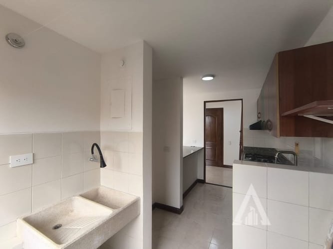 Apartamento de 1 alcoba en arriendo en El Tesoro, Medellín, 54 m² · foto 4 de 18