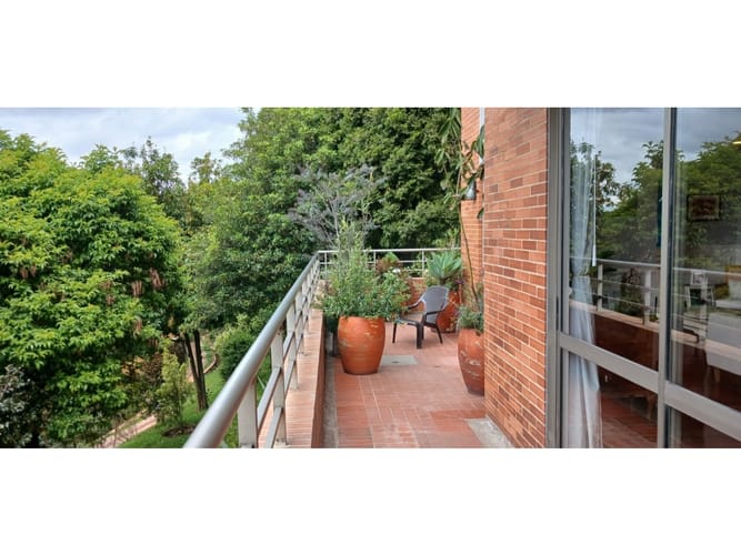 Apartamento en venta en Lindaraja, Bogotá · foto 8 de 24