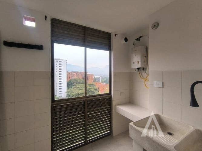 Apartamento de 1 alcoba en arriendo en El Tesoro, Medellín, 54 m² · foto 6 de 18