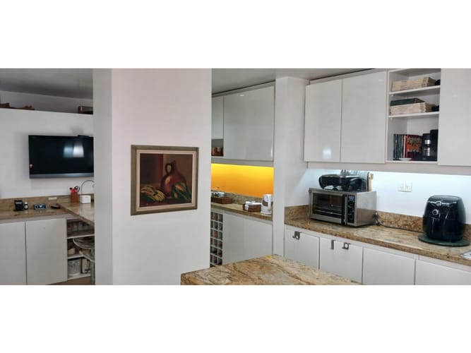 Apartamento de 3 alcobas en venta en Chicó Reservado, Bogotá, 210 m² · foto 15 de 24
