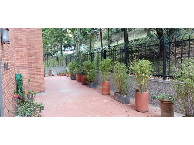 Apartamento en venta en Lindaraja, Bogotá · foto 17 de 24