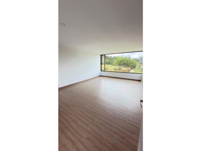 Casa de 3 alcobas en arriendo en Cabeceras De Llanogrande, Rionegro, 450 m² · foto 10 de 19