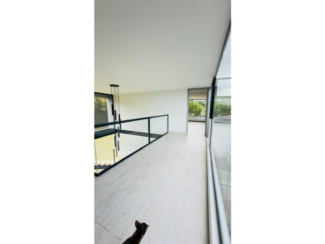 Casa de 3 alcobas en arriendo en Cabeceras De Llanogrande, Rionegro, 450 m² · foto 11 de 19