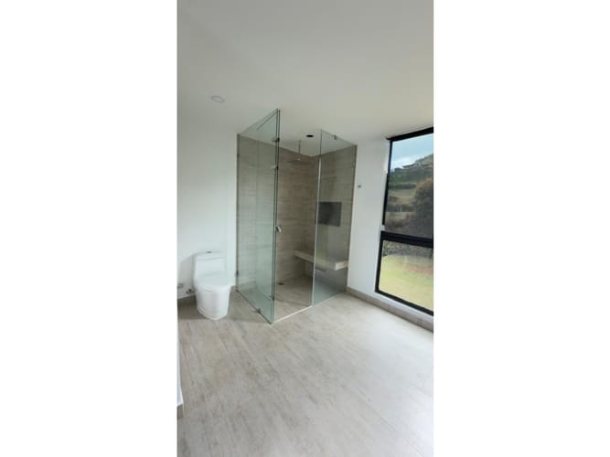 Casa de 3 alcobas en arriendo en Cabeceras De Llanogrande, Rionegro, 450 m² · foto 14 de 19