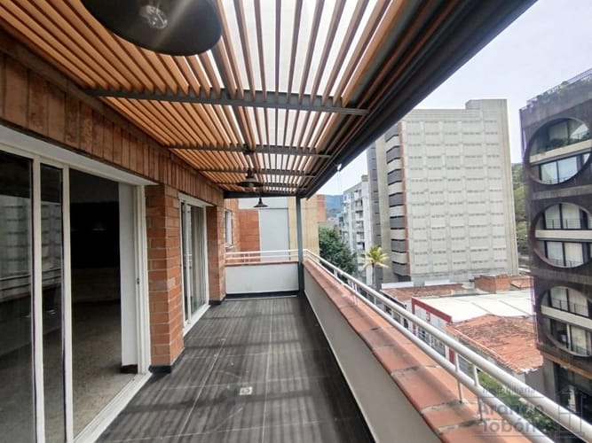 Apartamento de 3 alcobas en arriendo en Conquistadores, Medellín, 165 m² · foto 6 de 23