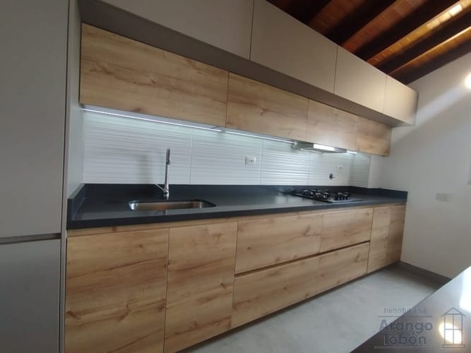 Apartamento de 3 alcobas en arriendo en Conquistadores, Medellín, 165 m² · foto 7 de 23
