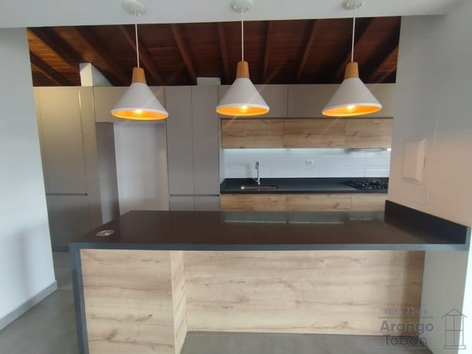 Apartamento de 3 alcobas en arriendo en Conquistadores, Medellín, 165 m² · foto 9 de 23