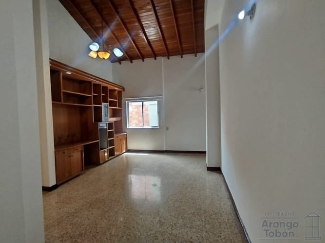 Apartamento de 3 alcobas en arriendo en Conquistadores, Medellín, 165 m² · foto 10 de 23