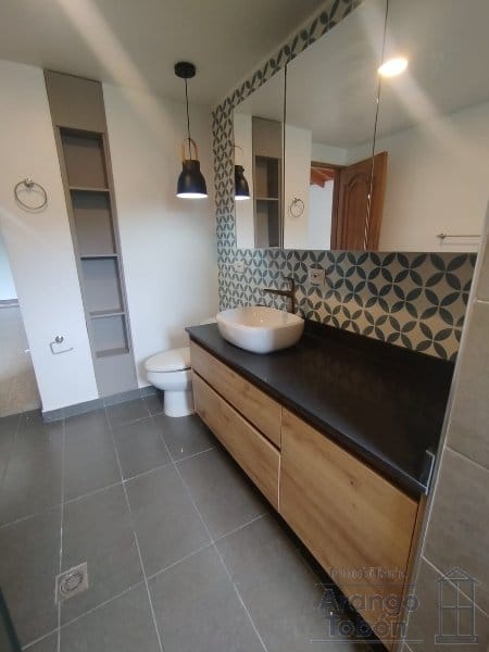 Apartamento de 3 alcobas en arriendo en Conquistadores, Medellín, 165 m² · foto 17 de 23
