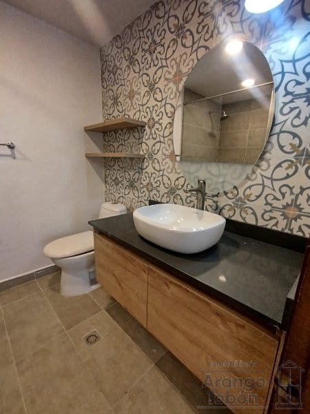 Apartamento de 3 alcobas en arriendo en Conquistadores, Medellín, 165 m² · foto 19 de 23