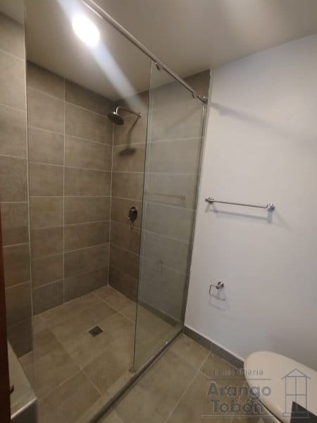 Apartamento de 3 alcobas en arriendo en Conquistadores, Medellín, 165 m² · foto 23 de 23