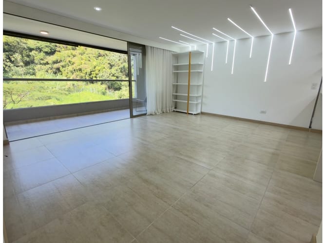 Apartamento de 3 alcobas en arriendo en Loma De Los Bernal, Medellín, 110 m² · foto 7 de 20