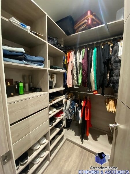 Apartamento de 2 alcobas en venta en Loma De Las Brujas, Envigado, 166 m² · foto 5 de 18