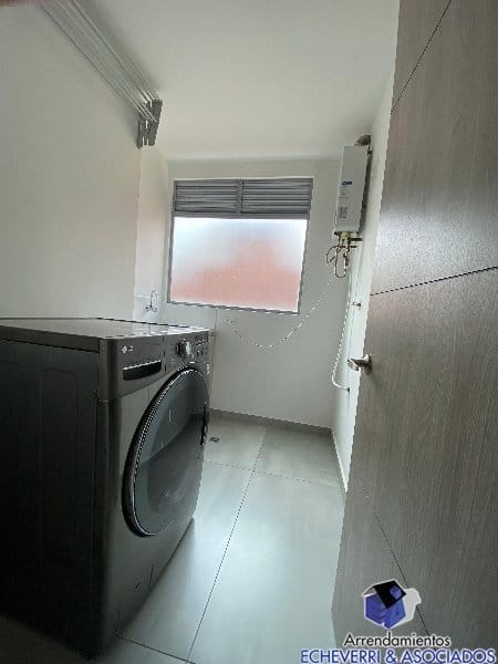 Apartamento de 2 alcobas en venta en Loma De Las Brujas, Envigado, 166 m² · foto 6 de 18