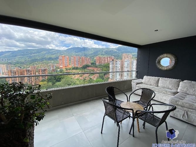 Apartamento de 2 alcobas en venta en Loma De Las Brujas, Envigado, 166 m² · foto 14 de 18