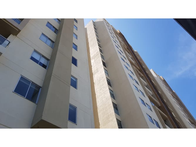 Apartamento de 4 alcobas en venta en Bavaria, Santa Marta, 105 m² · foto 5 de 24
