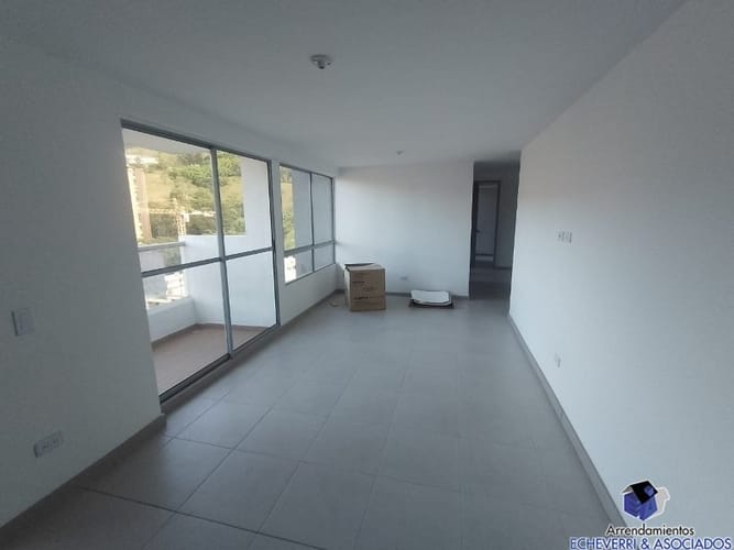 Apartamento de 3 alcobas en arriendo en La Cuenca, Envigado, 66 m² · foto 2 de 9